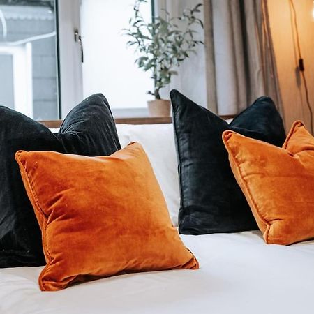 The Lighthouse, Boutique Apartment In The Town Centre - Starlink Wi-Fi 塔维斯托克 外观 照片