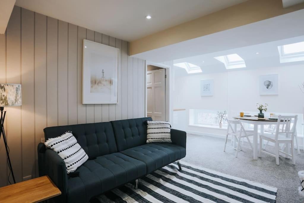 The Lighthouse, Boutique Apartment In The Town Centre - Starlink Wi-Fi 塔维斯托克 外观 照片